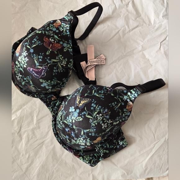 ☕️ VICTORIA'S SECRET LINED PERFECT COVERAGE UNDERWIRE BRA SIZE 36C - Picture 2 of 7